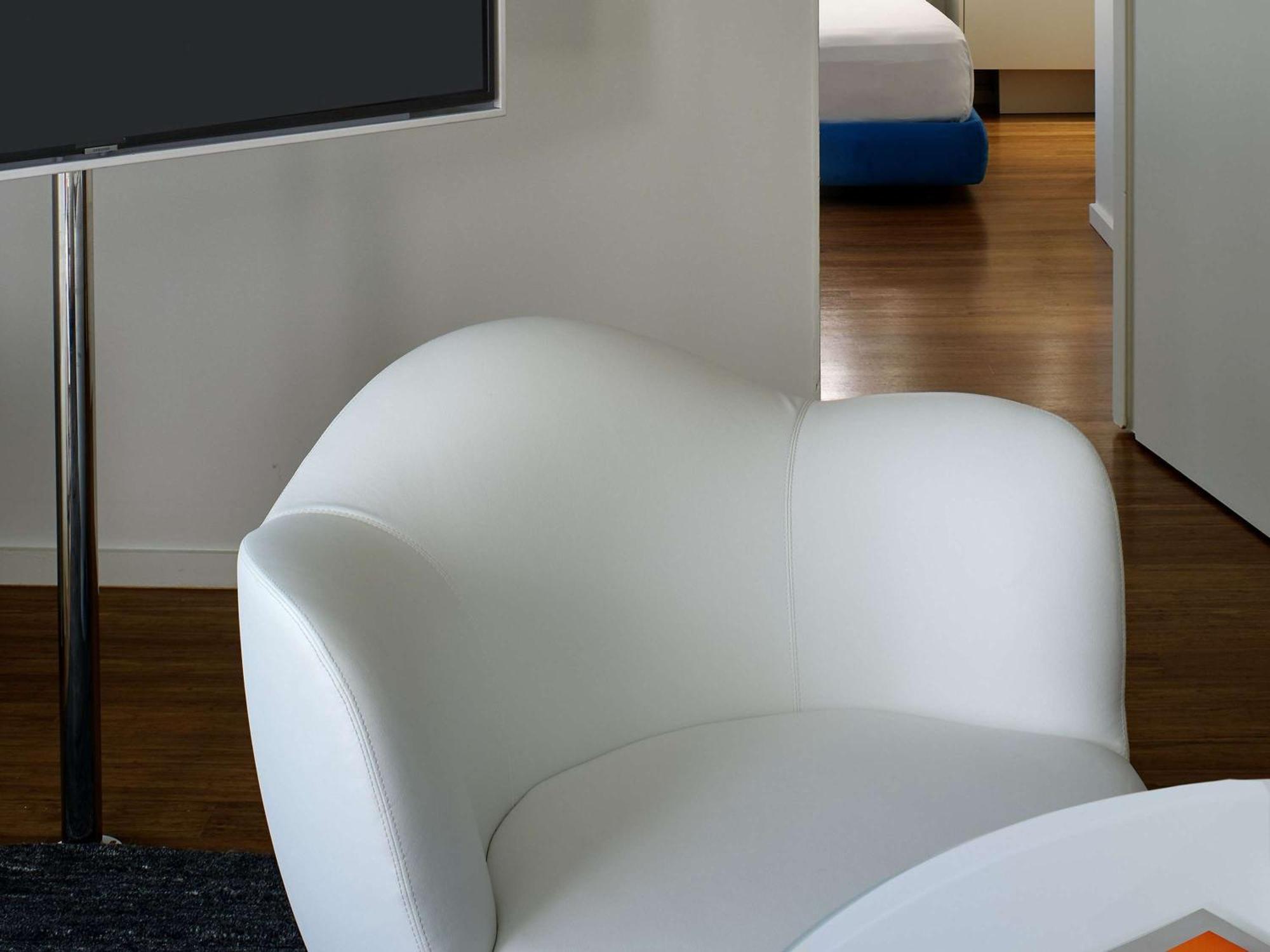 Mondrian Angeles Hotel 4*