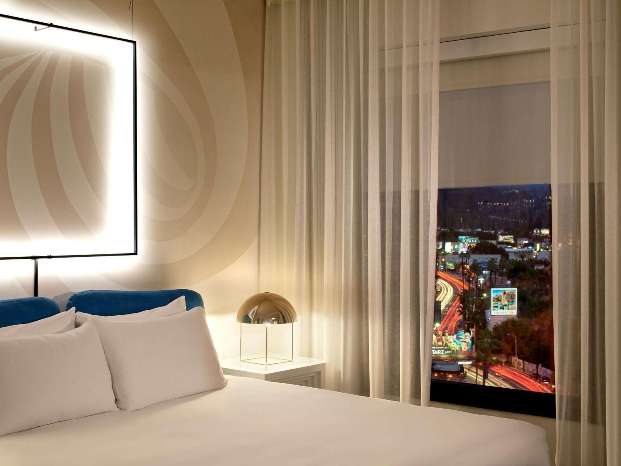 Mondrian Angeles Hotel