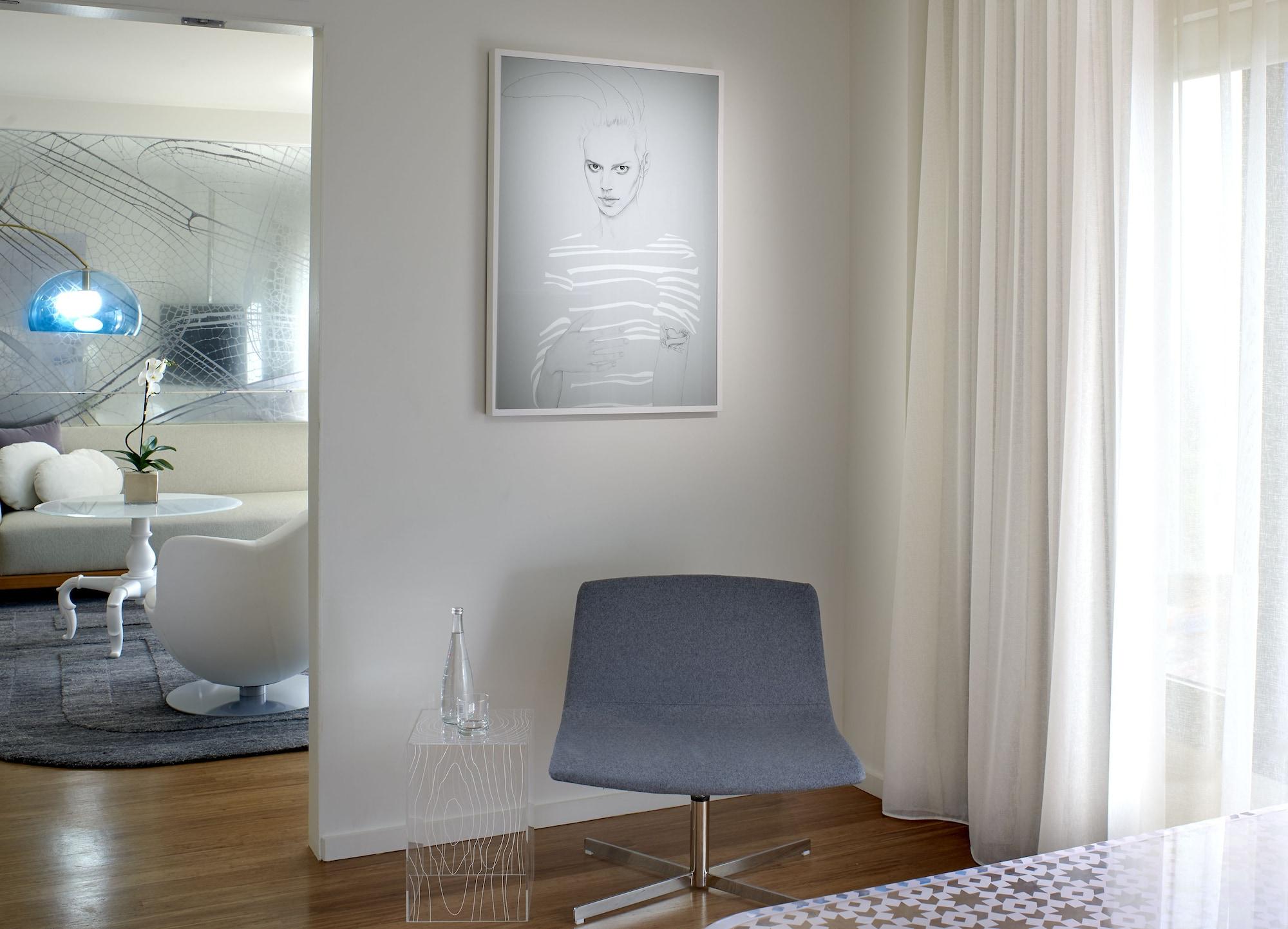 Mondrian Angeles Hotel 4*