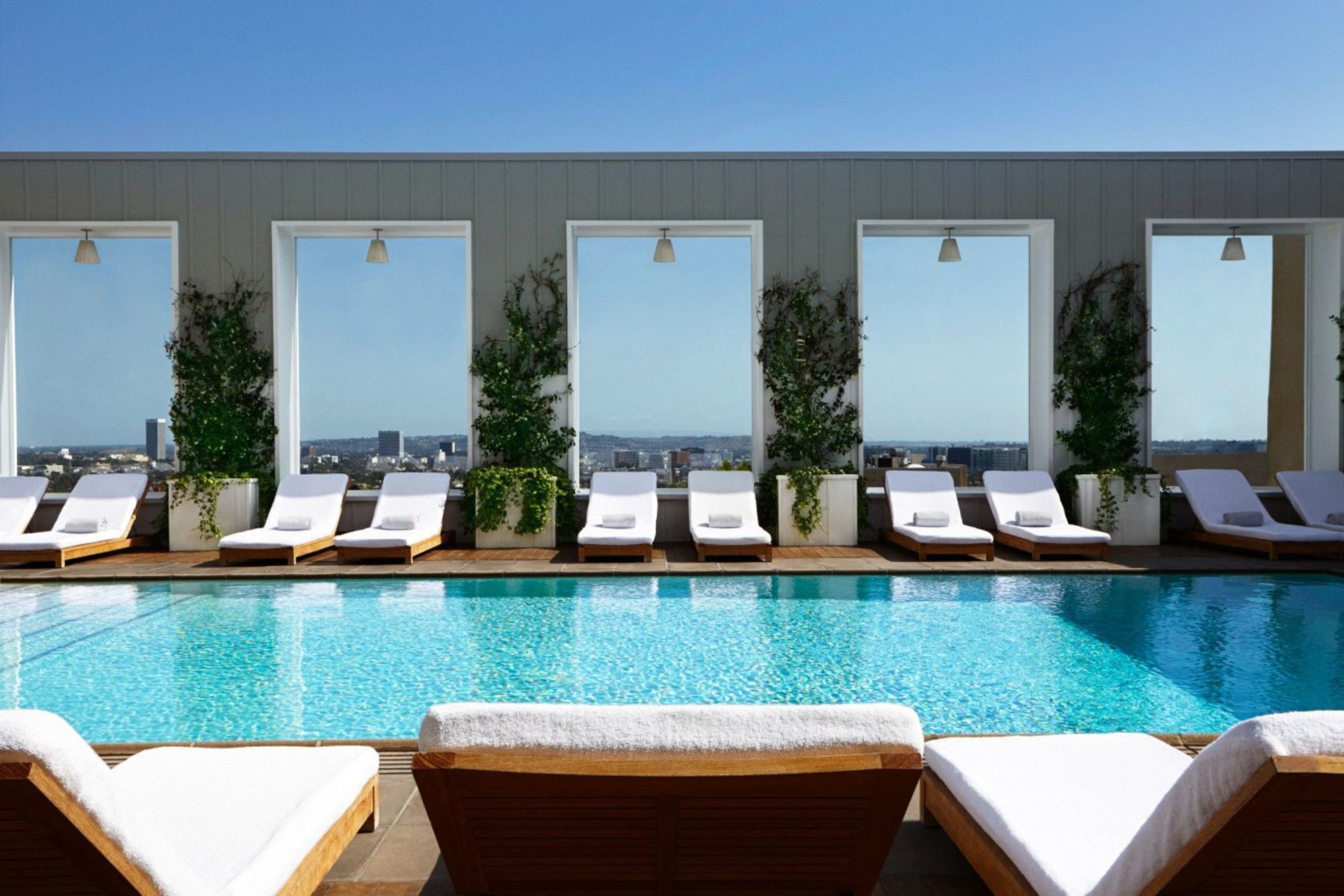 Mondrian Angeles Hotel 4*